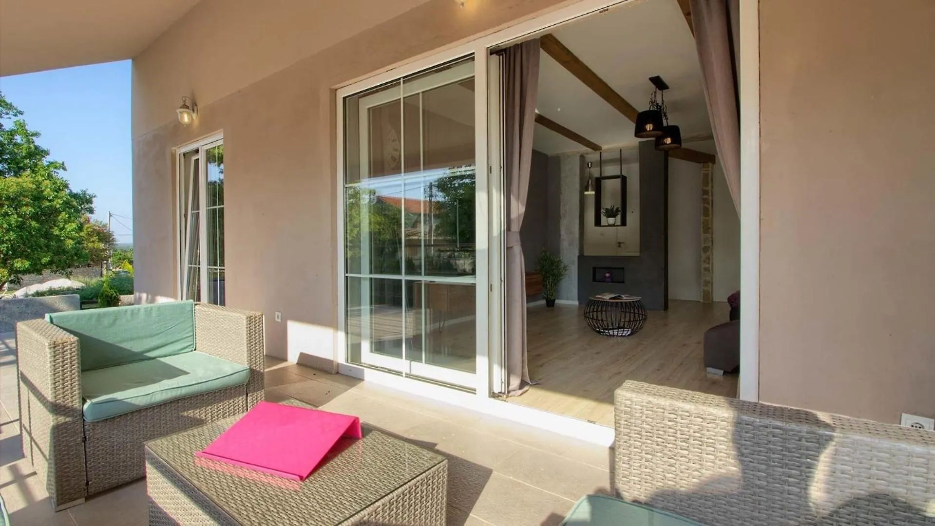 Ferienhaus Mit Privatpool Fuer 12 Personen Ca 300 Qm In Sisan, Istrien Suedkueste Von Istrien Holiday home