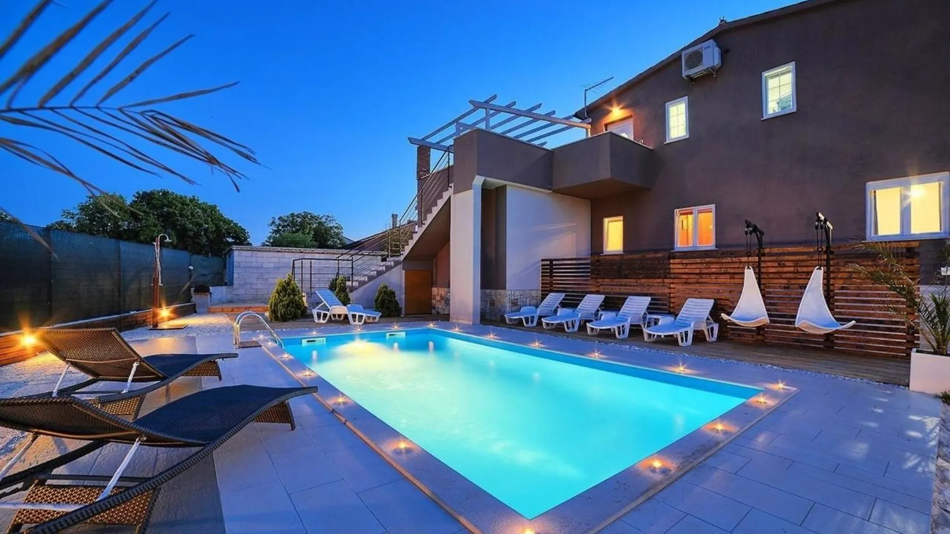 Ferienhaus Mit Privatpool Fuer 12 Personen Ca 300 Qm In Sisan, Istrien Suedkueste Von Istrien
