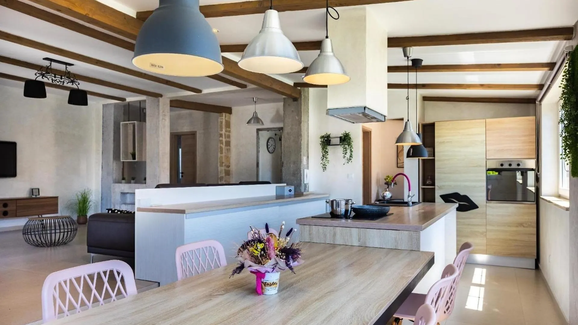 Ferienhaus Mit Privatpool Fuer 12 Personen Ca 300 Qm In Sisan, Istrien Suedkueste Von Istrien